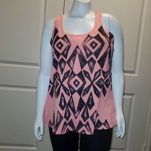 Enti patterned tank shirt-size large